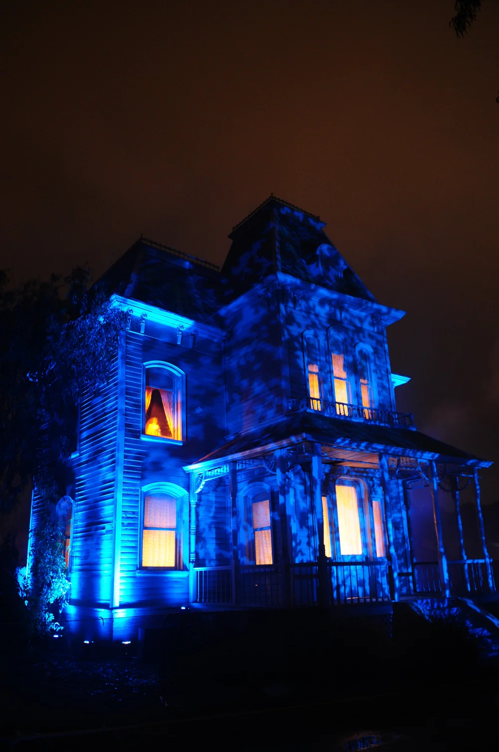 Halloween Horror Nights — Radiance Lightworks